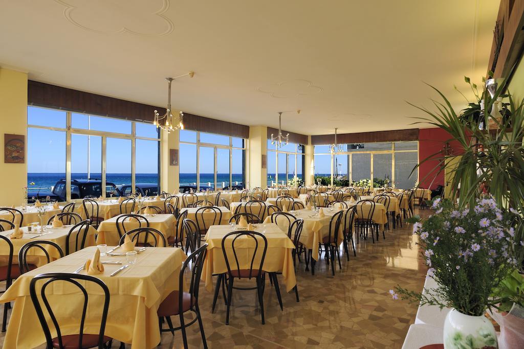 Hotel Bristol Laigueglia Kültér fotó